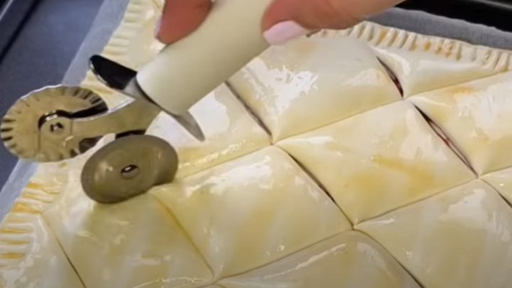 Rychlé taštičky s marmeládou a mandlemi