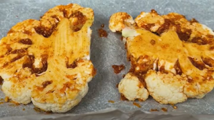 Květákové steaky s jáhlovou kaší