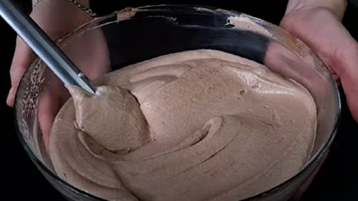 Kakaové řezy s čokoládovým krémem