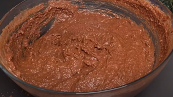 Kakaový datlový dort bez bílé mouky