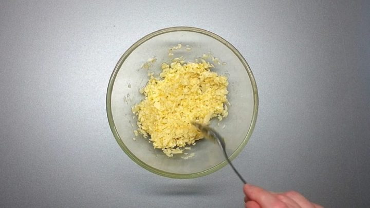 Zapečené kotlety se sýrem a brambory