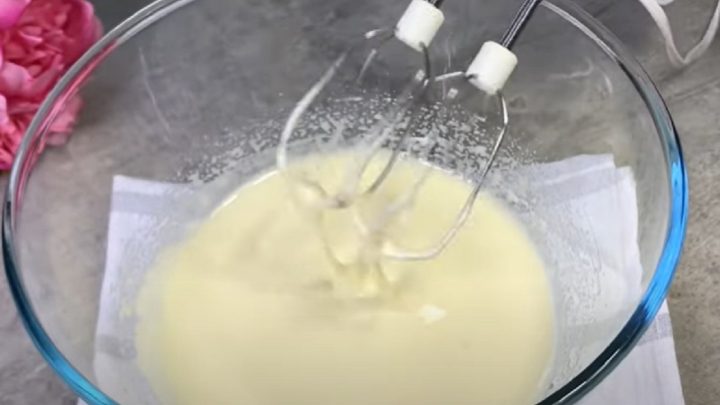 Rychlý kakaový dort s čokoládovou polevou