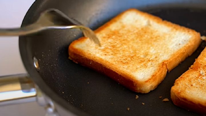 Tukožroutský okurkový salát s vejci