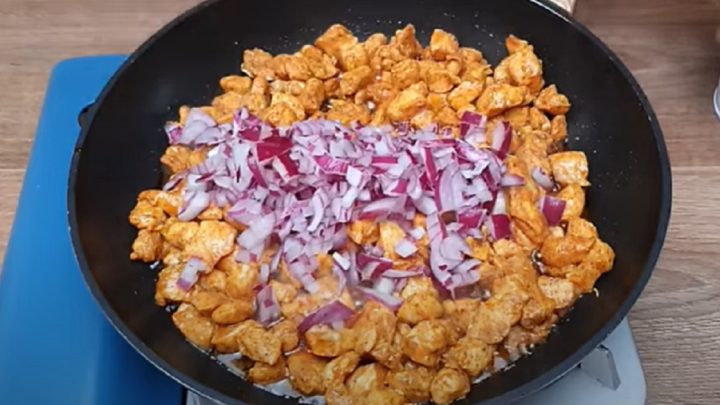 Zapečená rýže s kuřecím masem