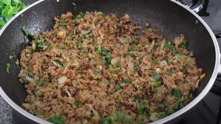 Rajčatové palačinky plněné mletým masem