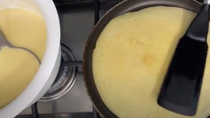 Palačinky plněné mletým masem a rýží