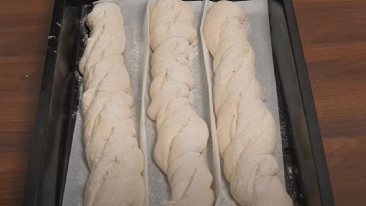 Bagety z kynutého těsta slazené medem