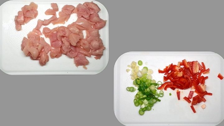 Kuřecí na hříbkách se zeleninou a rýží