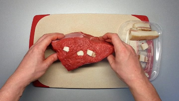 Svíčková omáčka s hovězím masem