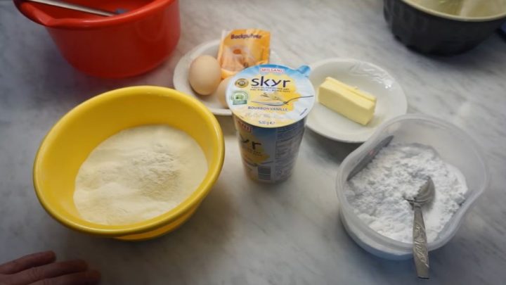 Nadýchaná Skyr bábovka bez mléka