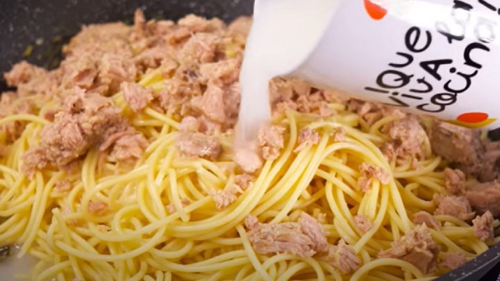 Rychlé špagety s tuňákem a česnekem