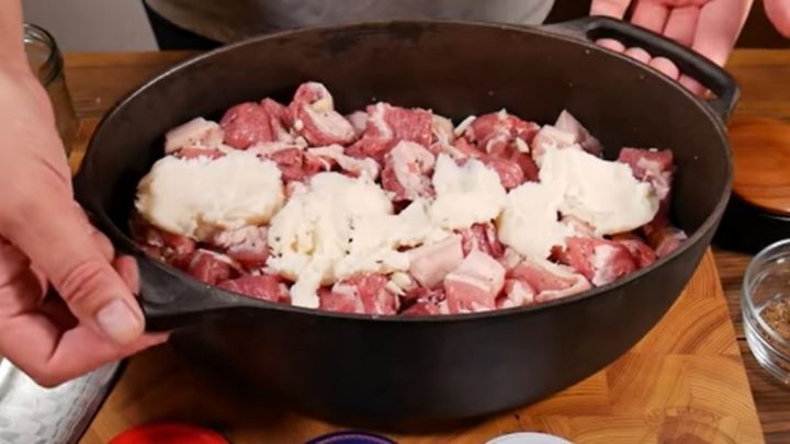 Zavařené vepřové výpečky s česnekem