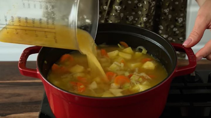 Krémová bramboračka s muškátovým oříškem