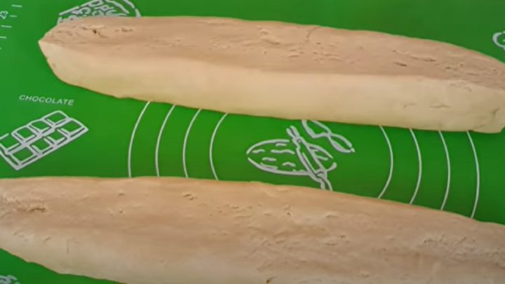 Rohlíčky s karamelovou náplní a ořechy