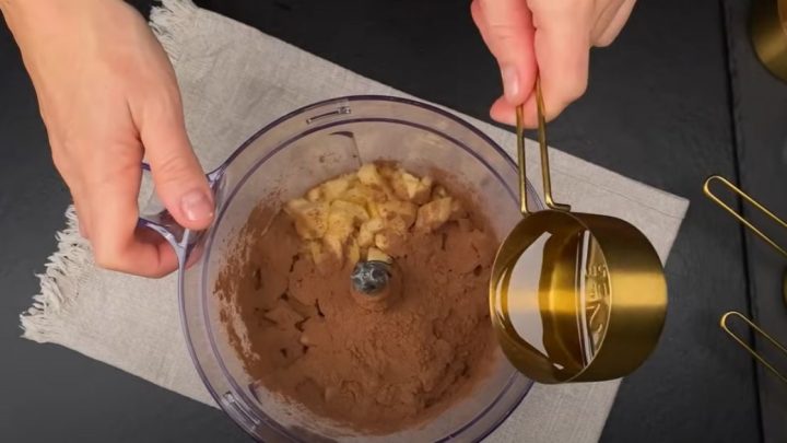 Kakaové brownie bez cukru i mouky