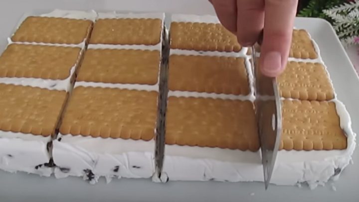 Nepečené stracciatella řezy s čokoládou