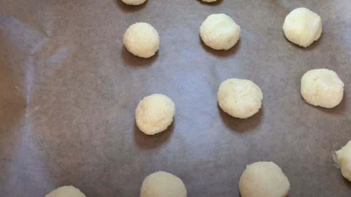 Rychlé kokosové sušenky s vanilkovým cukrem