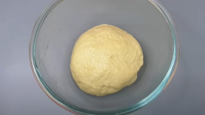 Nadýchané kynuté buchty s drobenkou