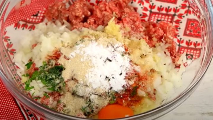 Rychlé masové kuličky s rajskou omáčkou