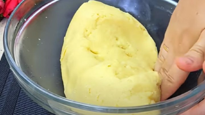 Tvarohová buchta na plech s kokosem