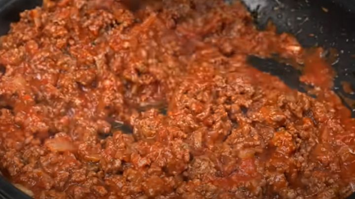 Zapečené mleté maso s bramborem