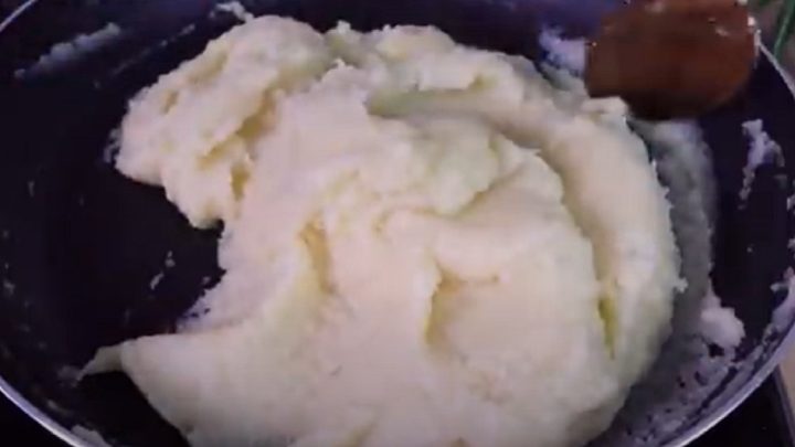 Domácí větrníky s višňovou polevou