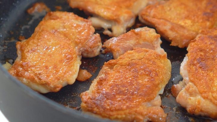 Šťavnatá kuřecí stehna s křupavou kůžičkou