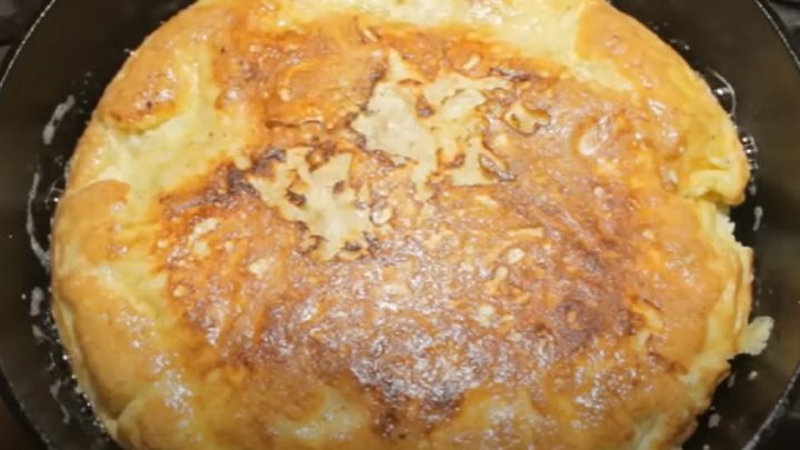 Tortilla se šunkou a sýrem plněná rajčaty