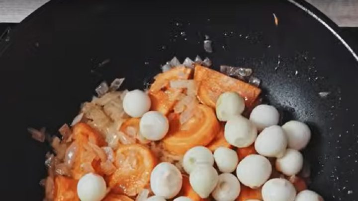 Hovězí guláš na červeném víně