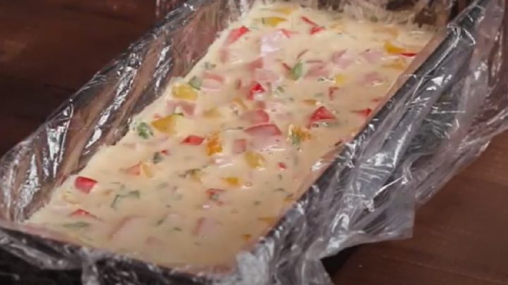 Omeleta z trouby se šunkou a paprikou