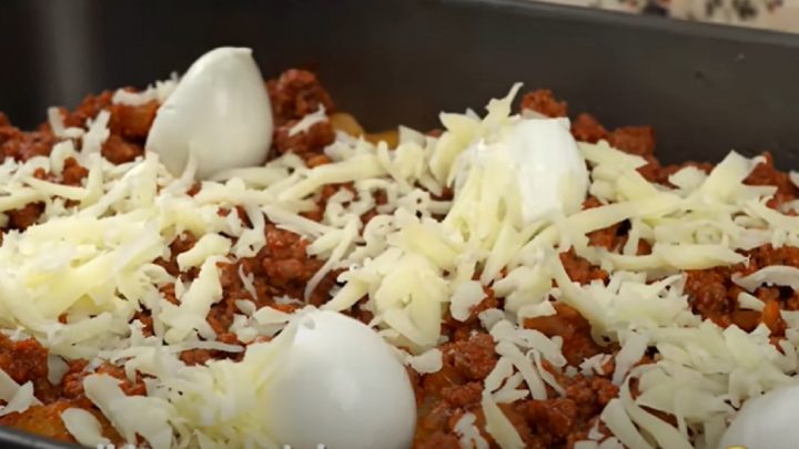 Zapečené mleté maso s bramborem