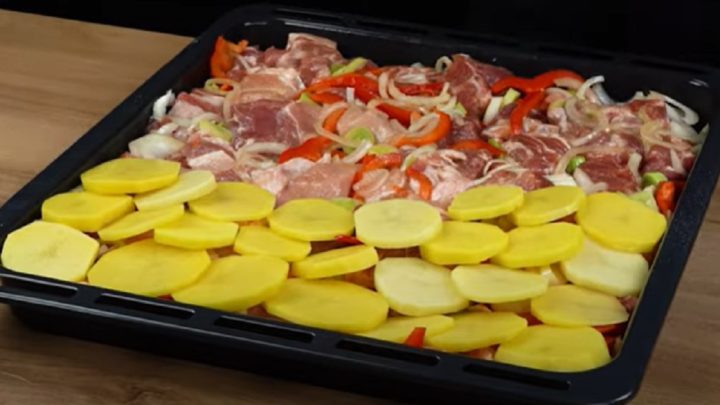 Zapečená krkovice s brambory a mozzarellou