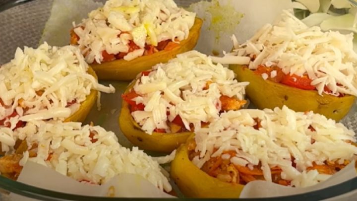 Zapečené plněné brambory s kuřecím masem