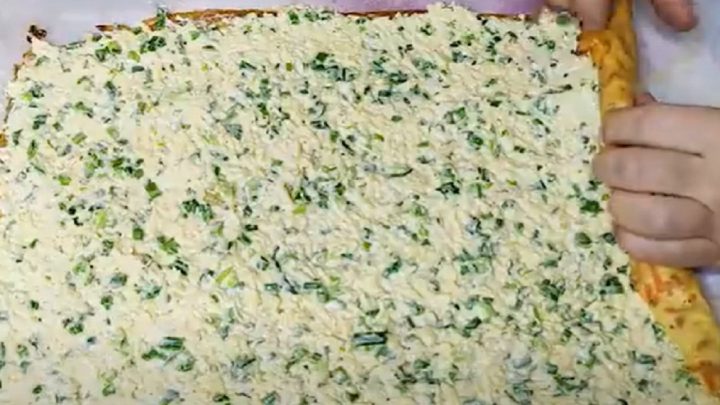 Rychlá mrkvová roláda se smetanovou náplní