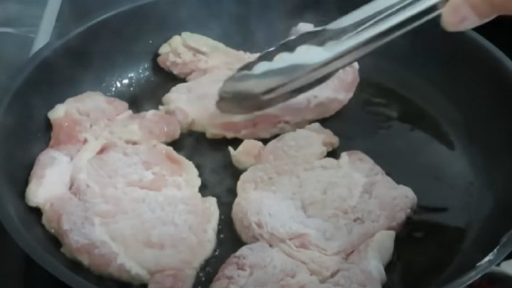 Vepřová kotleta na pivu s česnekem