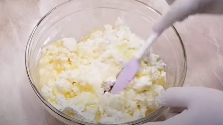 Rychlý drobenkový koláč s tvarohem