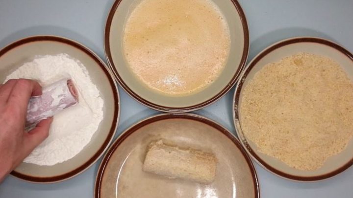 Smažené rolky v trojobalu s bramborami