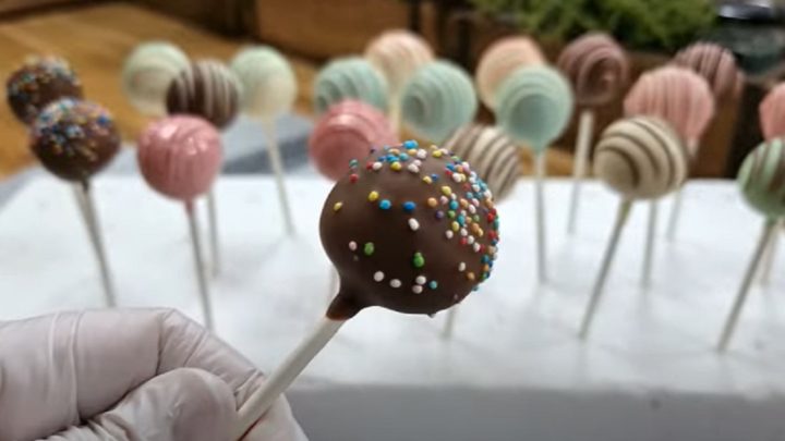 Dortová lízátka s čokoládou a vanilkou