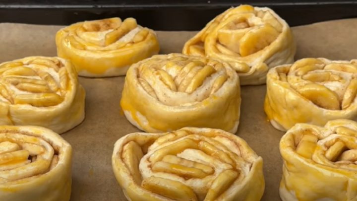 Rychlé banánové šneky se skořicí