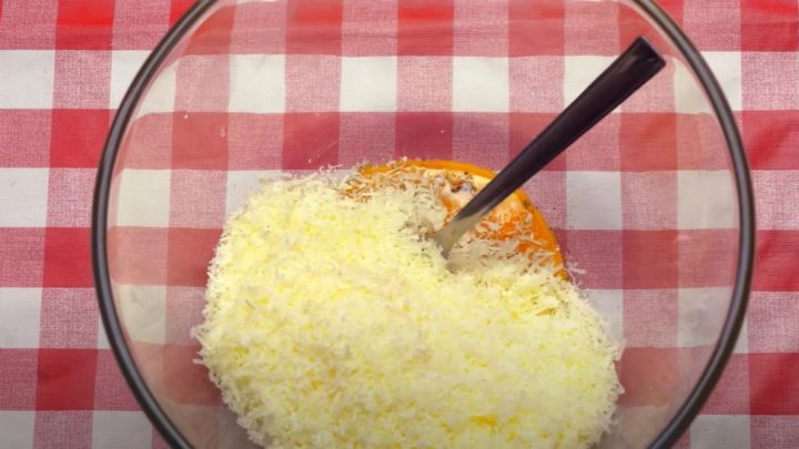 Špagety carbonara se slaninou a sýrem