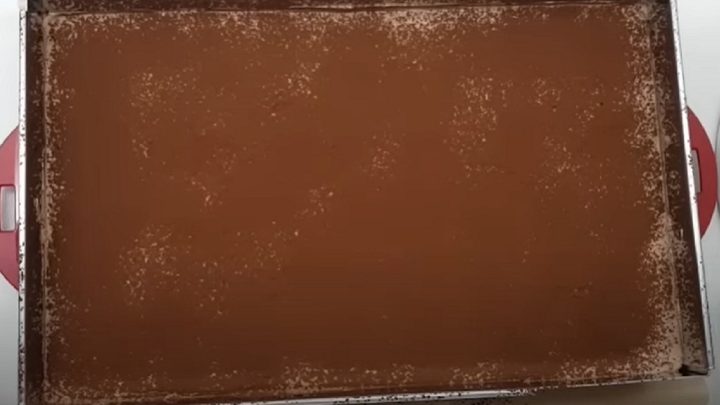 Nepečené Kinder Bueno řezy s ořechy