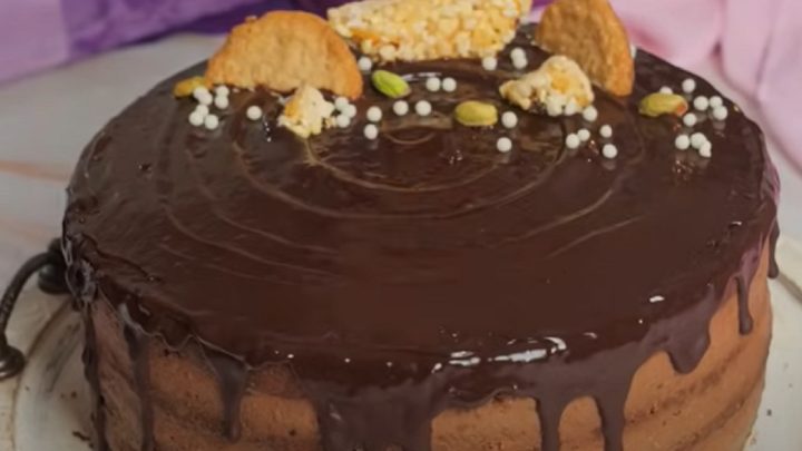 Snadný čokoládový dort s pudinkovou náplní