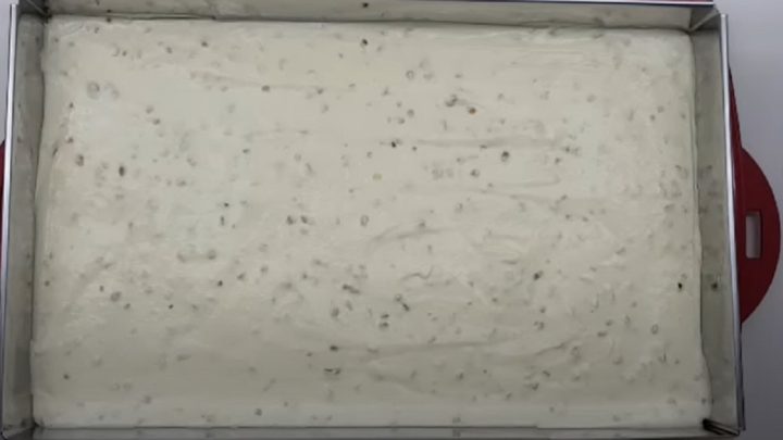 Nepečené Kinder Bueno řezy s ořechy