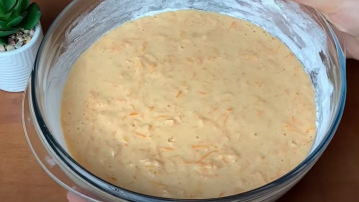 Rychlý mrkvový koláč s jogurtem