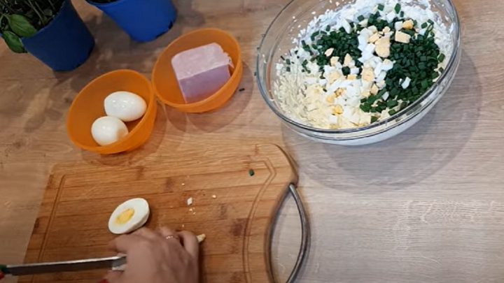 Sýrová roláda se šunkou a vejci