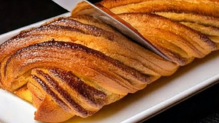 Kakaový motanec z kynutého těsta