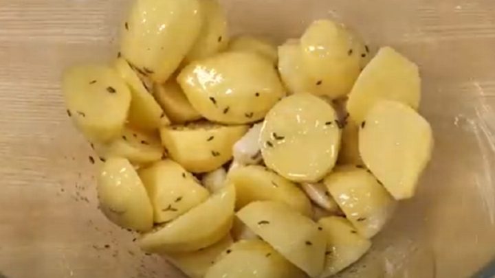 Pečené uzené maso s křenovou omáčkou