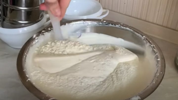 Jednoduchý piškotový korpus ze 3 ingrediencí