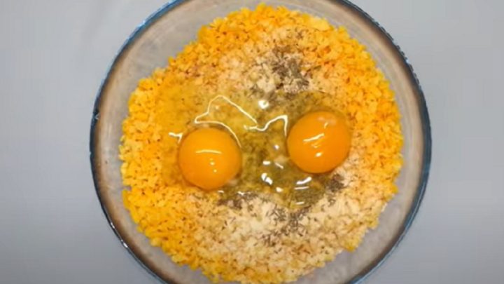 Domácí kuřecí sekaná s čedarem