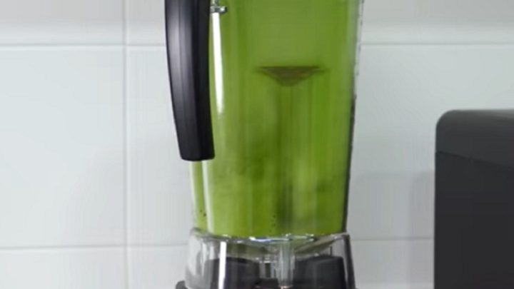 Domácí bylinková sůl s cibulí a koprem